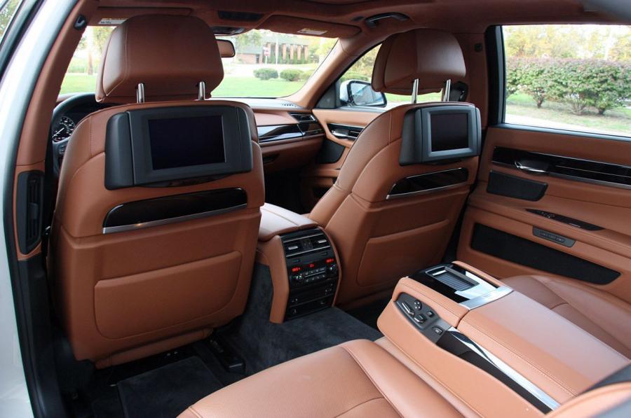  BMW 760iL 2010 года  (фото 25 из 71)
